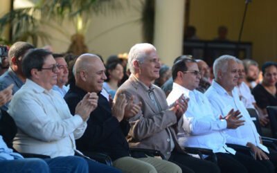 Asiste Díaz-Canel al acto por aniversario 65 del ICAP