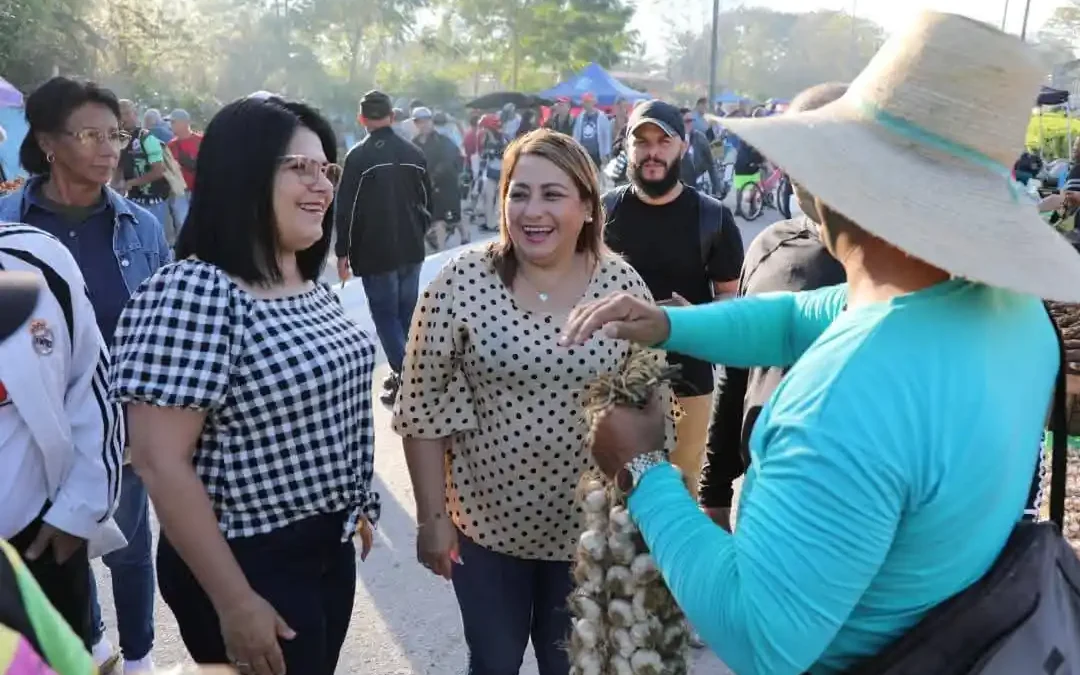 Máximas autoridades de Villa Clara recorren recinto ferial este fin de año