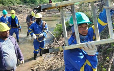 Linieros eléctricos de Sagua la Grande regresan cumplidores