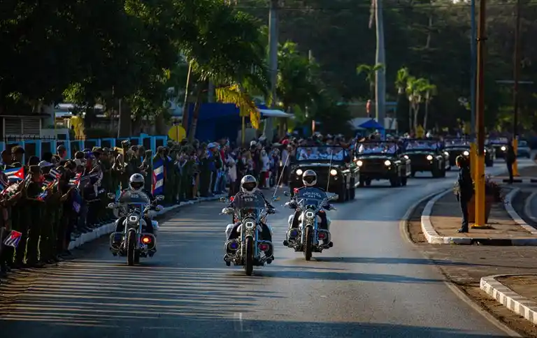 Una vez más, Cuba viste de luto y dignidad