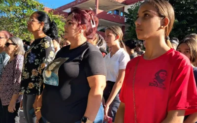 Honran villaclareñas a Celia Sánchez en el aniversario 46 de su partida física