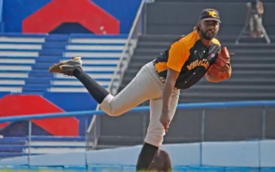 Leopardos mantienen batalla por un cupo a la postemporada 