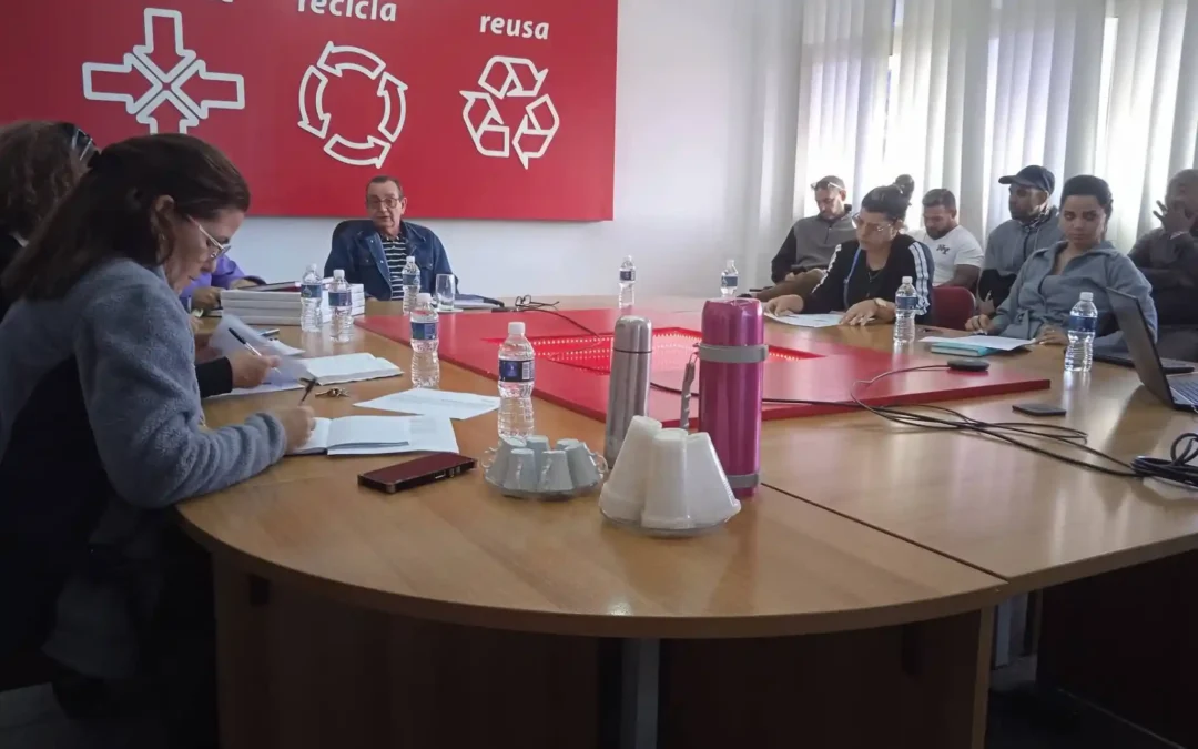 Atemperados a los tiempos que corren auscultan su gestión recicladores villaclareños