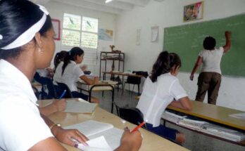 Incentivan a estudiantes sagüeros a optar por carreras pedagógicas