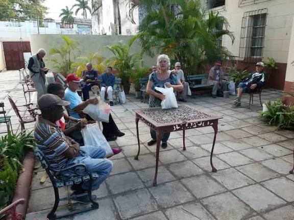 Casa de abuelos de la calle Solís retomará la totalidad de sus servicios