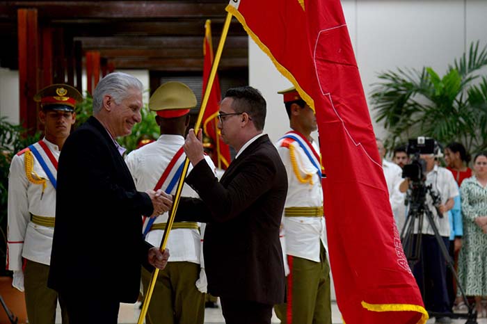 reconocen-juventud-cubana5