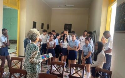 Estudiantes del preuniversitario Miguel Diosdado Pérez Pimentel honran a Fidel en el aniversario 48 del museo de Sagua