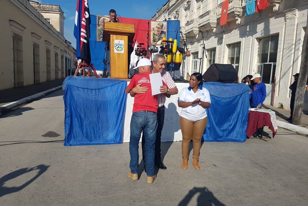 Presidió Susely Morfa González el tributo de recordación del pueblo sagüero a los mártires del 9 de abril.