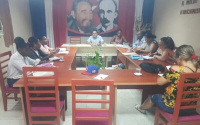 Comercio, gastronomía y encadenamiento productivo en el centro del debate en Sagua