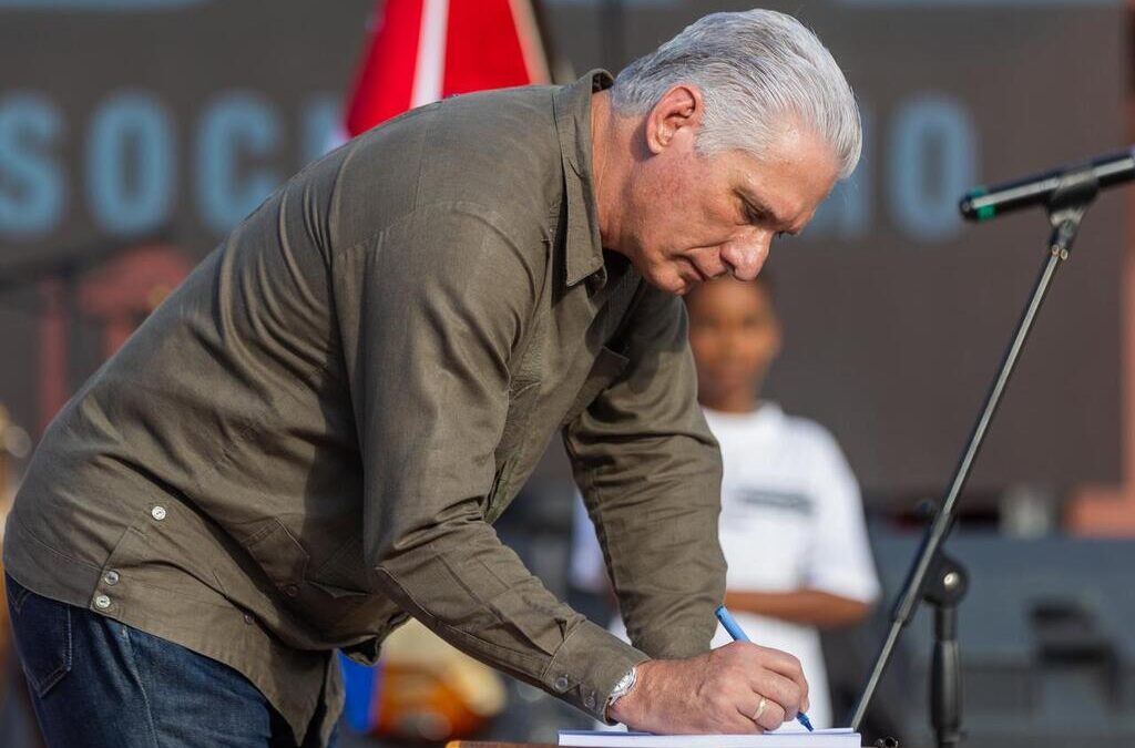 Cada firma es un llamado a conciencia del mundo, afirma presidente de Cuba
