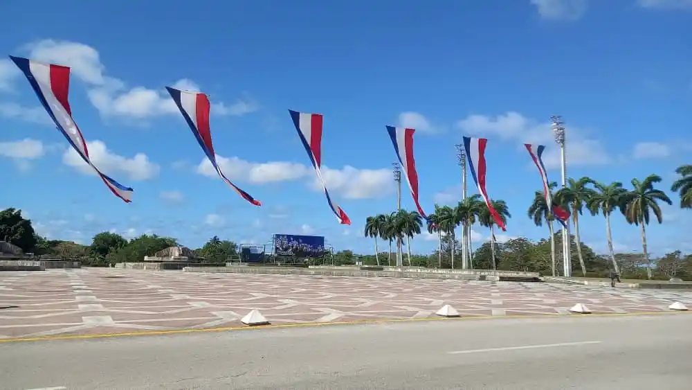 Lista la Plaza del Che para otra demostración de amor a Cuba este Primero de Mayo
