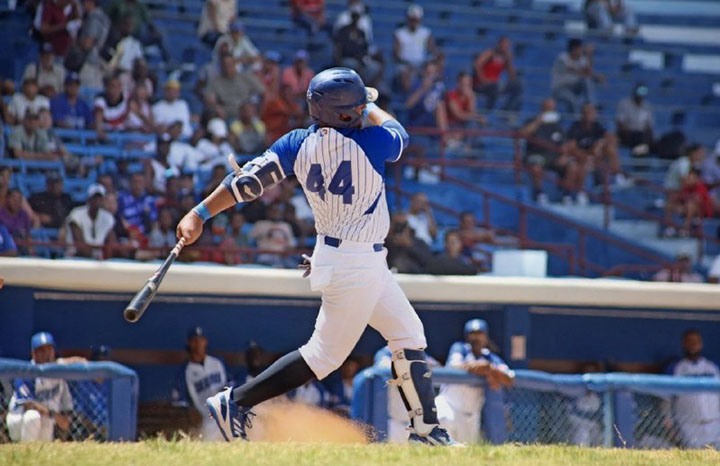 Cuatro por el trono: arde la cima de la Liga Élite de béisbol
