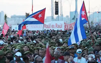 Cubanos defienden la Revolución y a su líder histórico Raúl Castro