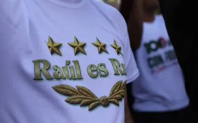 Pueblo cubano ratifica apoyo a Raúl en tribunas masivas