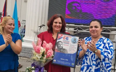 El homenaje a las federadas villaclareñas centró este miércoles el acto central provincial por el aniversario 66 de la Federación de Mujeres Cubanas.