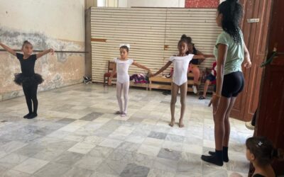 Taller de danza moderna en Sagua: Un verano para mover el cuerpo y el alma