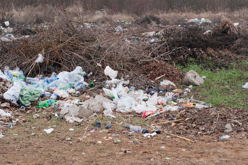 ambiente-de-la-contaminación-de-la-basura-69055579