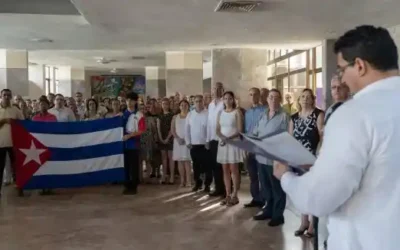 Cuba recibe a los 10 diplomáticos expulsados de República Dominicana y denuncia presión de Washington