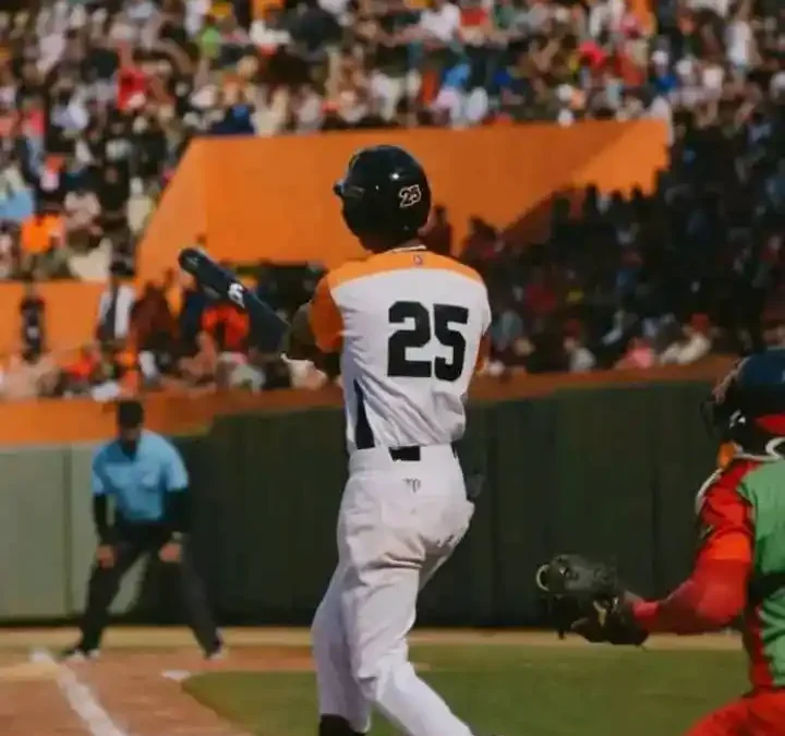 Integran peloteros de Villa Clara preselección cubana de Béisbol sub 23 años